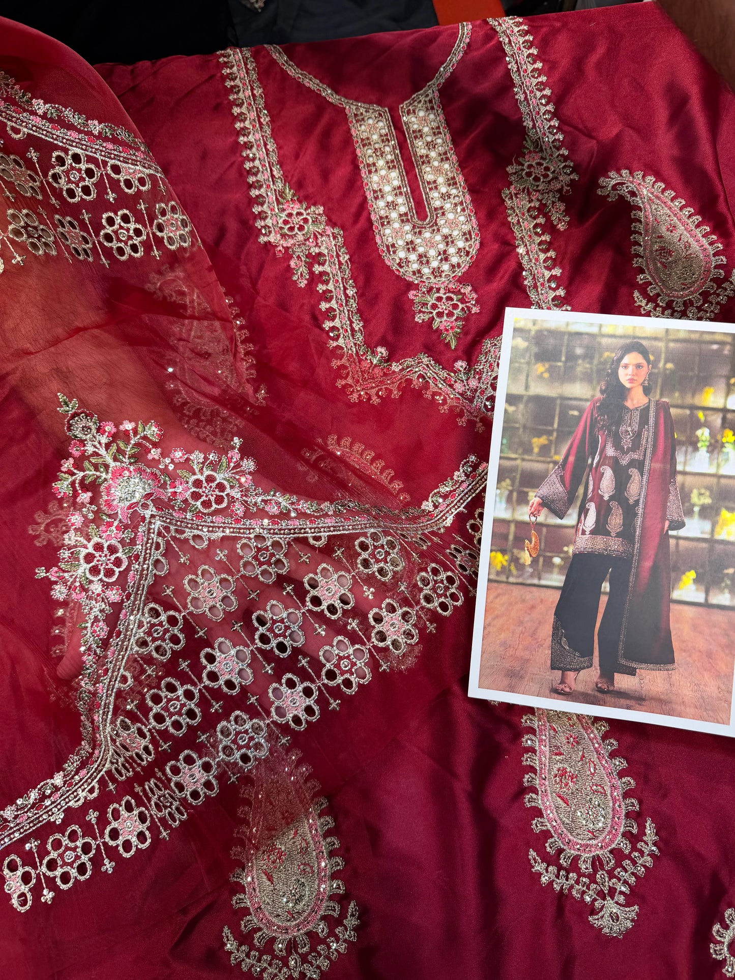 ETHNC SILK E-1024 CHERRY RED